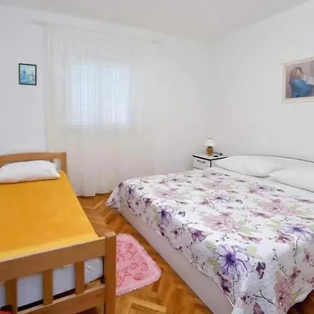 Laura I Andela Bibinje