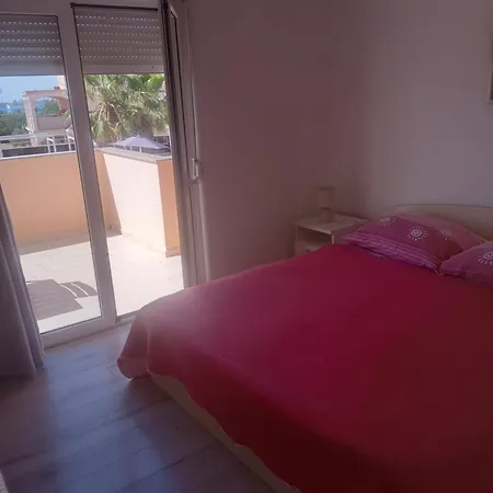 Laura I Andela Bibinje